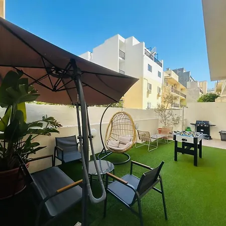 Exclusive With Terrace In St Julian's Appartement San Ġiljan
