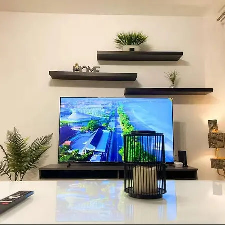 Exclusive With Terrace In St Julian's Appartement